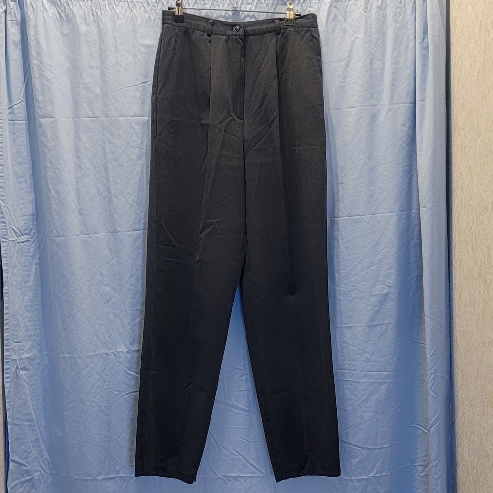 Ladies Briggs New York Pants Size Waist Measures 13" Across
